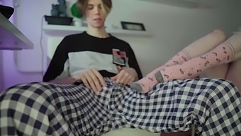 My Younger Sister Gives Me A Foot Massage And Handjob