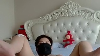 Older Asian Lady Seeks Sexual Encounter
