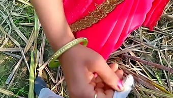 Bhabhi Bị Bắt Quả Tang Trên Cánh Đồng, Tiếp Xúc Với Công Chúng Và Từ Phía Sau