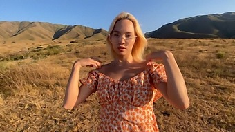 Watch A Sexy Asian Babe Get Pounded In The Great Outdoors