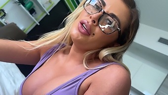 Vivianne Desilva'S Oral Skills Lead To A Steamy Session With Step Mom