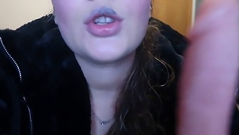 A Stunning Caucasian Woman Performs An Impressive Oral Sex Act While Smoking And Ejaculating Onto A 23-Centimeter Dildo