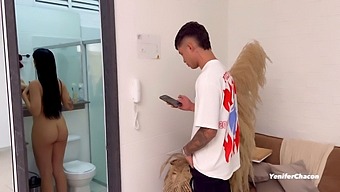 Young Pornstar'S Deepthroat And Ass On Camera