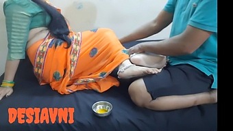 Indian Avni Gives Sensual Rubdown