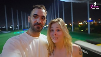 Amateur Teen Sammmnextdoor Enjoys A Wild Night With A Well-Endowed Partner